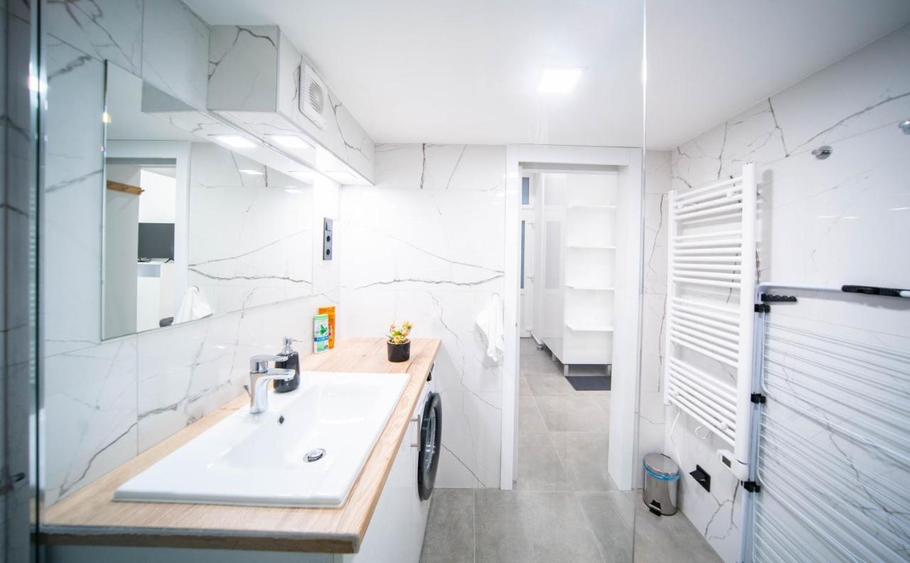 Free Parking Basilica Rob'S Home - Ac, Wi-Fi, Smart Tv 부다페스트 외부 사진